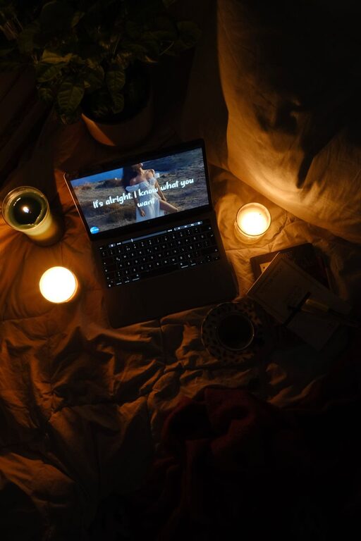 Come organizzare una serata perfetta davanti allo schermo